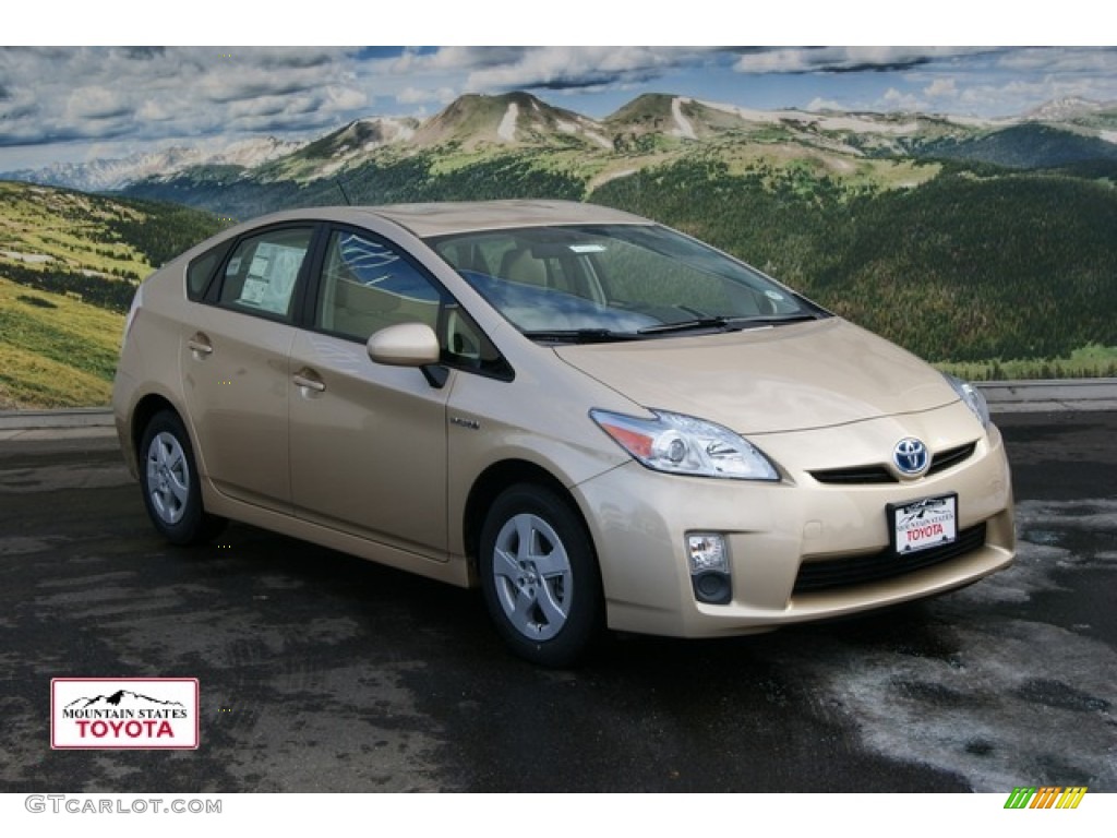 2011 Prius Hybrid II - Sandy Beach Metallic / Bisque photo #1