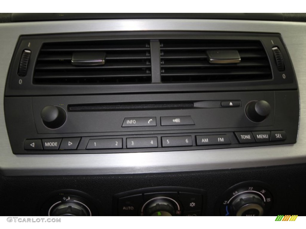 2008 BMW Z4 3.0si Coupe Controls Photo #58780212