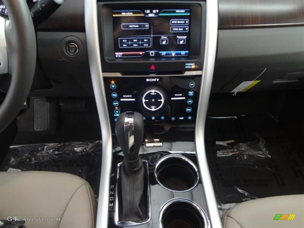 2012 Edge Limited - White Platinum Metallic Tri-Coat / Medium Light Stone photo #16