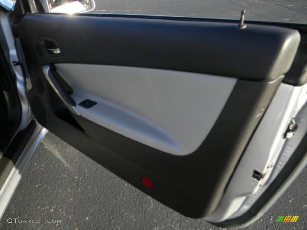 2009 Pontiac G6 GT Convertible Ebony/Light Titanium Door Panel Photo #58786928