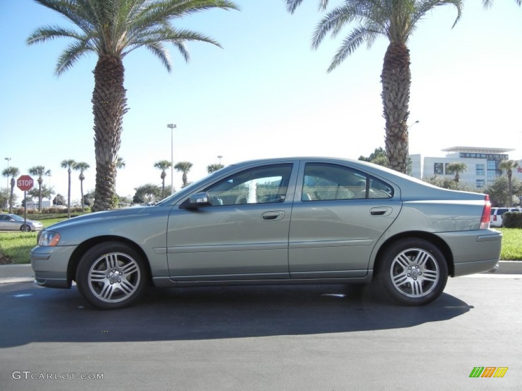 2007 S60 2.5T - Willow Green Metallic / Beige photo #1