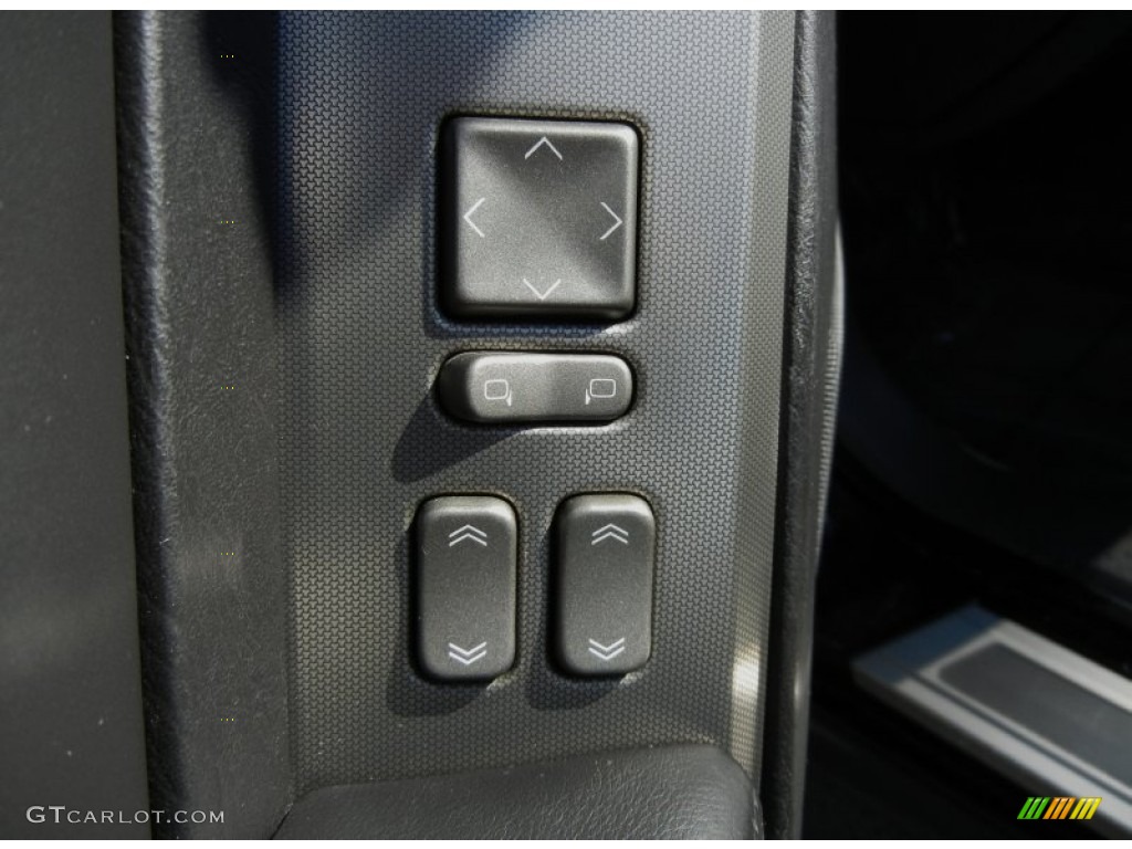 2004 Cadillac XLR Roadster Controls Photo #58791612
