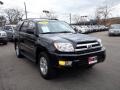 Black - 4Runner SR5 4x4 Photo No. 4