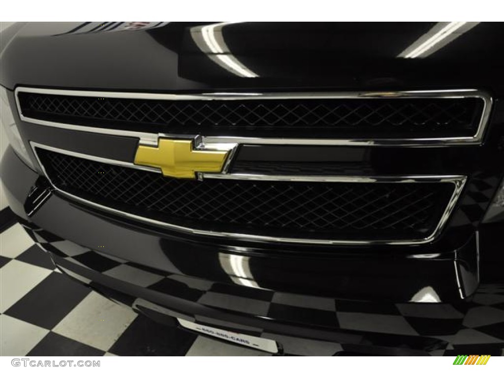 2011 Tahoe LT 4x4 - Black / Light Titanium/Dark Titanium photo #5