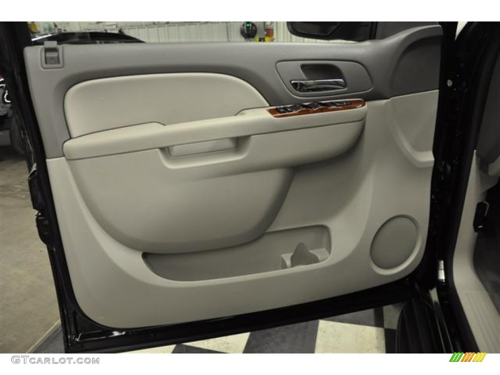 2011 Tahoe LT 4x4 - Black / Light Titanium/Dark Titanium photo #8