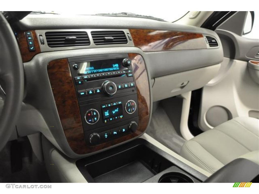 2011 Tahoe LT 4x4 - Black / Light Titanium/Dark Titanium photo #21