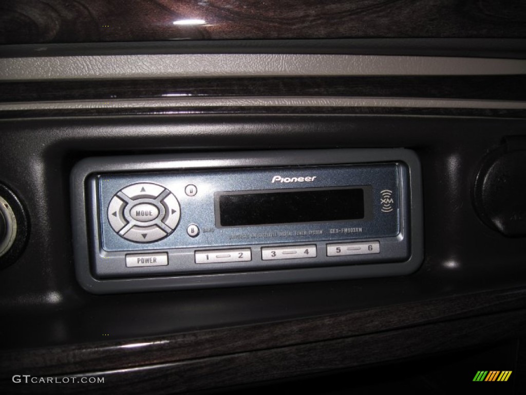 2003 Tahoe Z71 4x4 - Summit White / Gray/Dark Charcoal photo #21