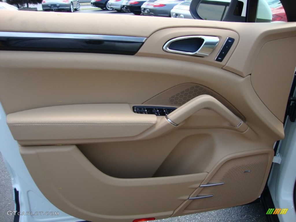 2011 Porsche Cayenne S Luxor Beige Door Panel Photo #58798005