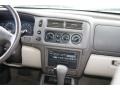 Alpine White - Montero Sport XLS Photo No. 13