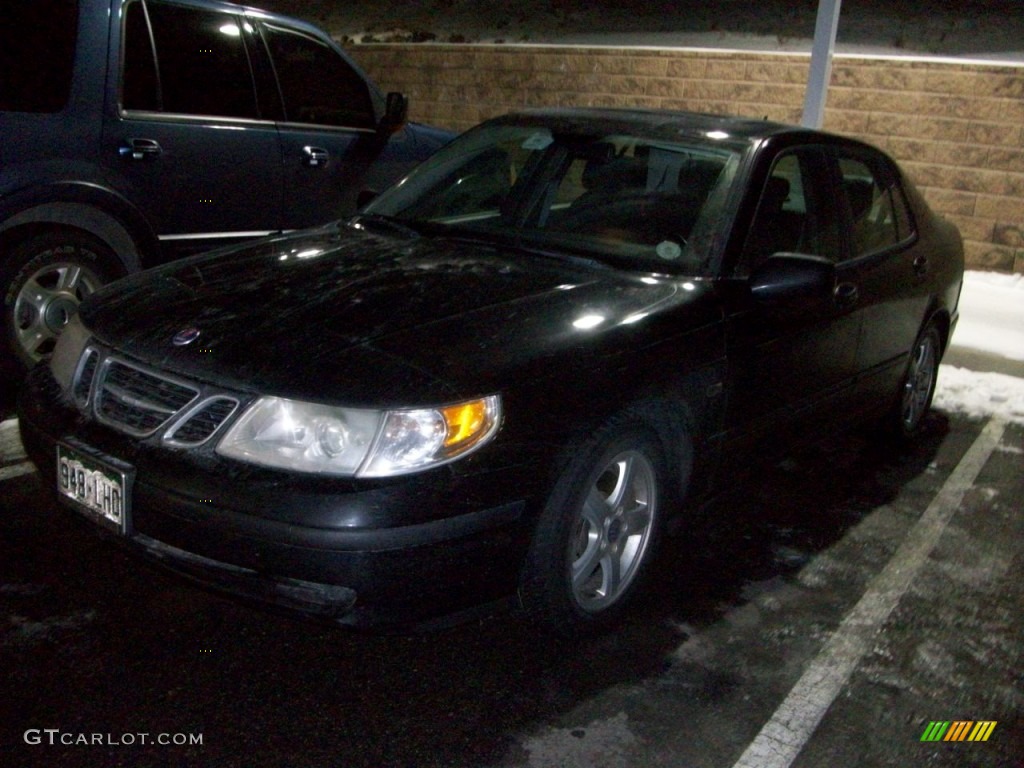 2002 9-5 Arc Sedan - Black / Charcoal Grey photo #1