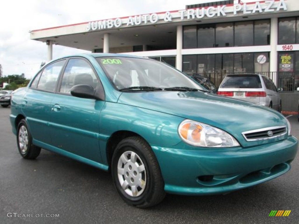 2001 Rio Sedan - Emerald Green / Beige photo #1