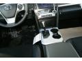 Super White - Camry SE Photo No. 14