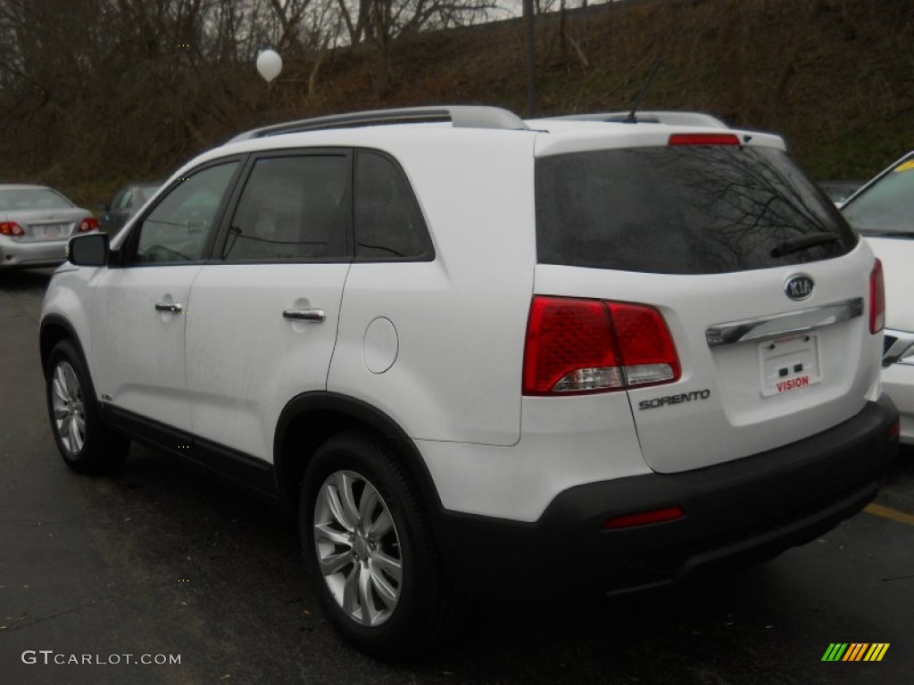 2011 Sorento LX V6 AWD - Snow White Pearl / Black photo #13