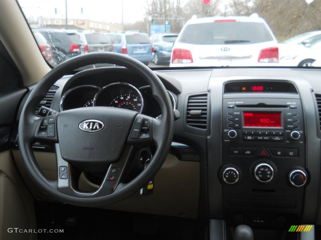 2011 Sorento LX V6 AWD - Spicy Red / Beige photo #4