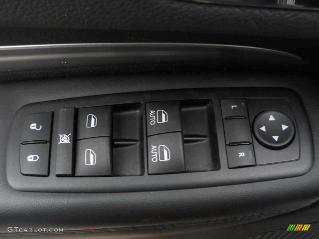 2011 Dodge Durango Express 4x4 Controls Photo #58811064