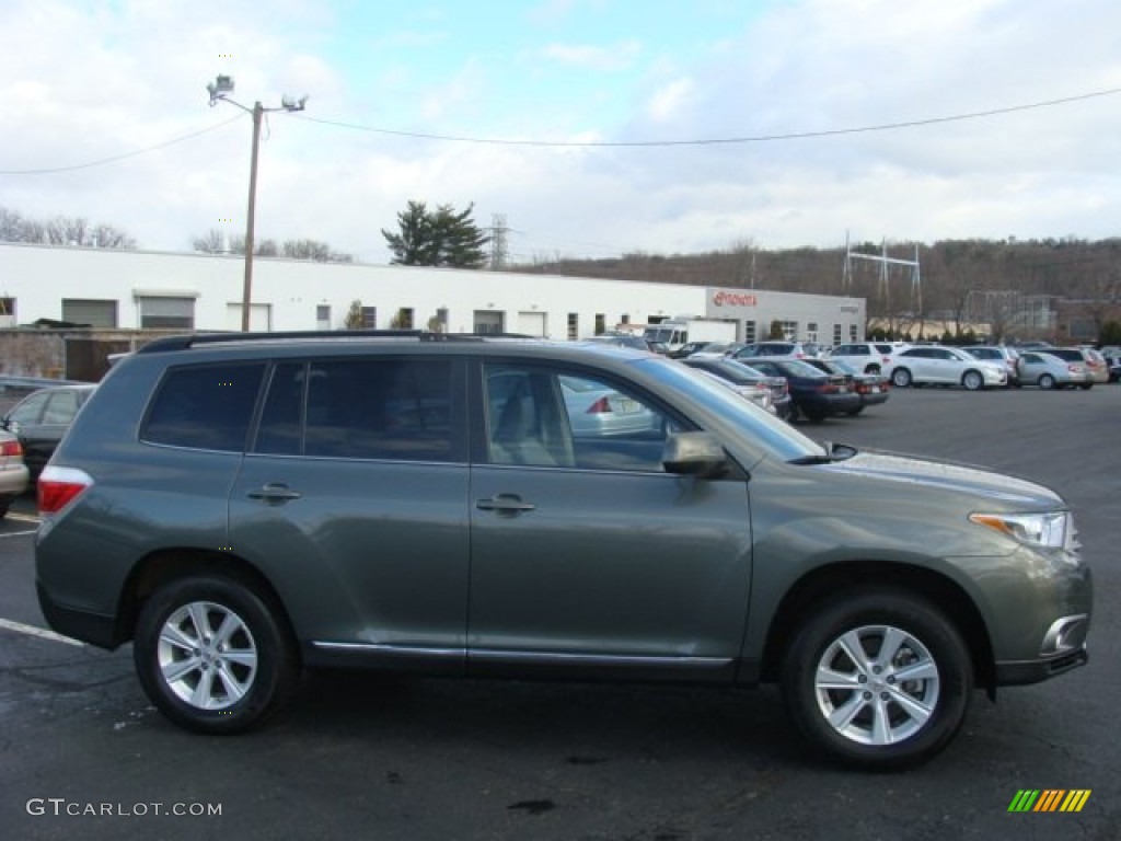 2011 Highlander V6 4WD - Cypress Green Pearl / Sand Beige photo #1