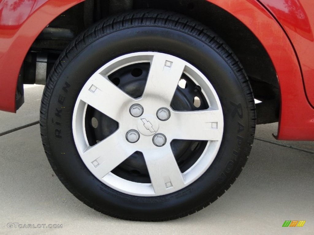 2010 Aveo LT Sedan - Sport Red / Charcoal photo #32