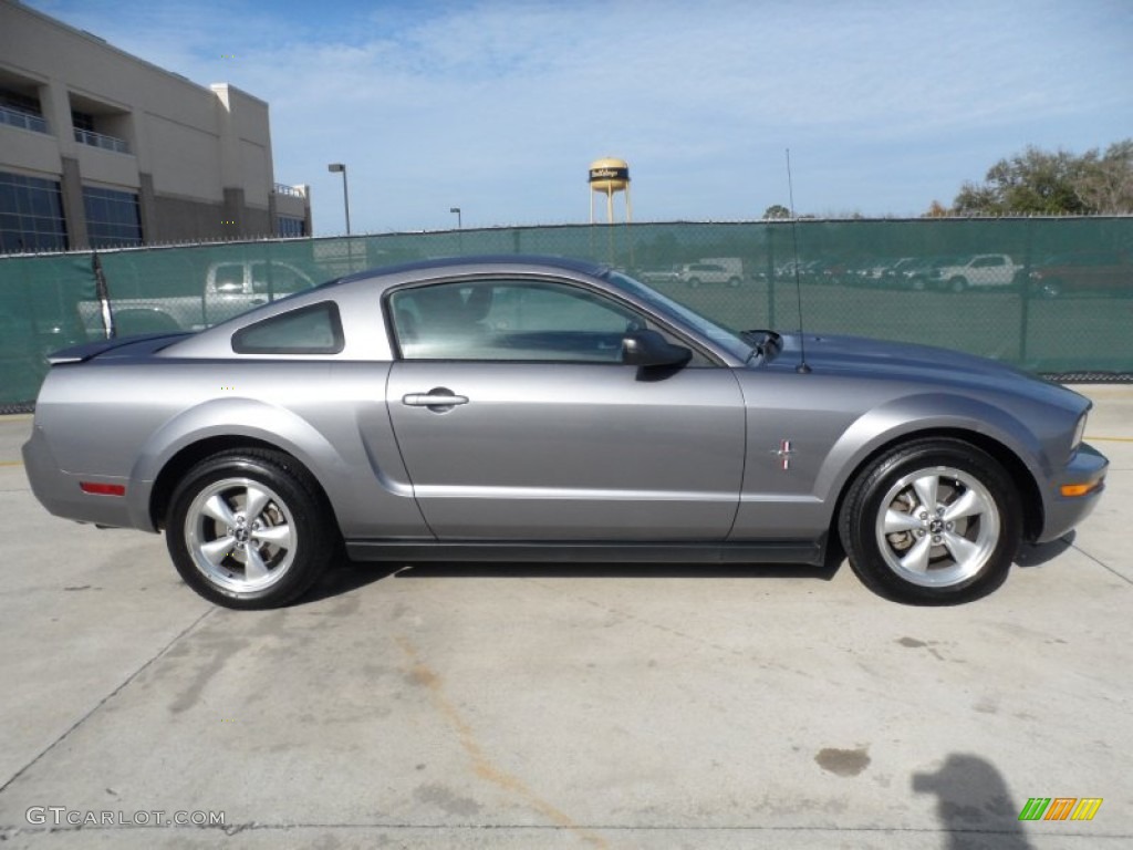 2007 Mustang V6 Premium Coupe - Tungsten Grey Metallic / Dark Charcoal photo #2