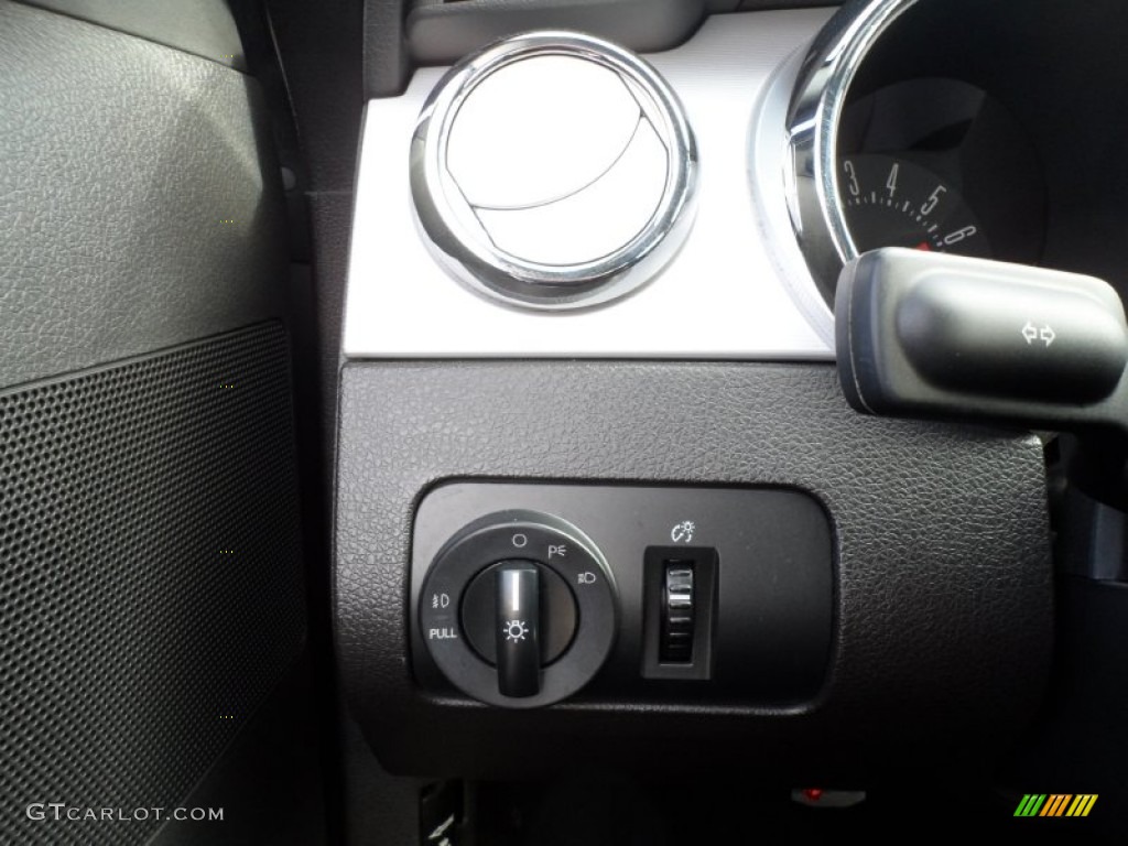 2007 Mustang V6 Premium Coupe - Tungsten Grey Metallic / Dark Charcoal photo #42