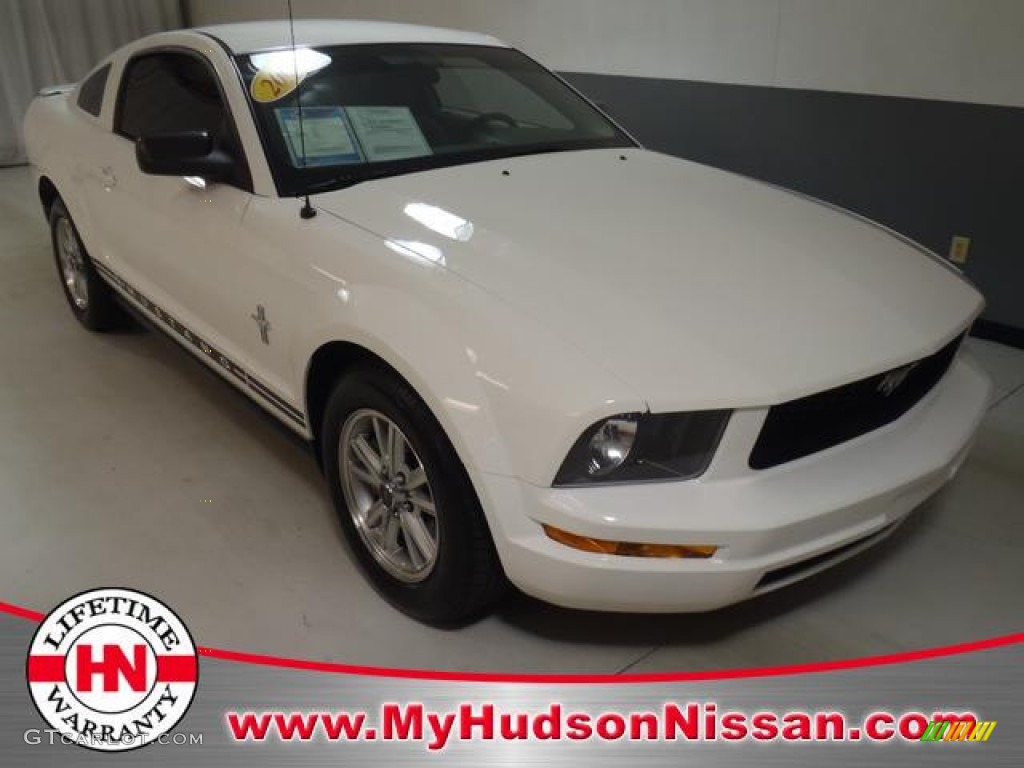 2007 Mustang V6 Deluxe Coupe - Performance White / Light Graphite photo #1