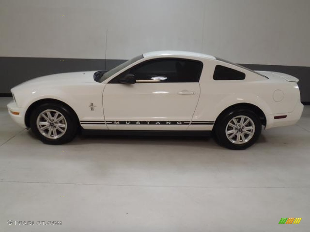 2007 Mustang V6 Deluxe Coupe - Performance White / Light Graphite photo #16