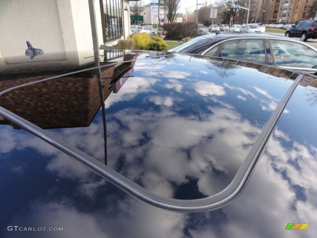 2007 Audi RS4 4.2 quattro Sedan Sunroof Photos