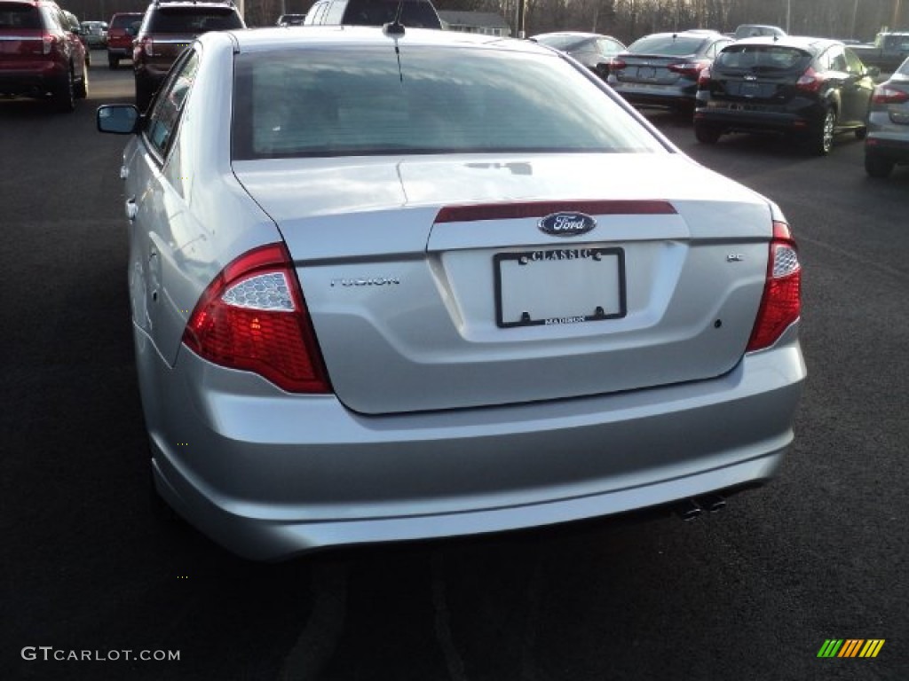 2012 Fusion SE - Ingot Silver Metallic / Charcoal Black photo #3