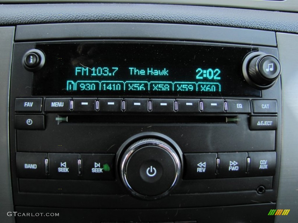 2010 GMC Yukon XL SLE 4x4 Audio System Photos