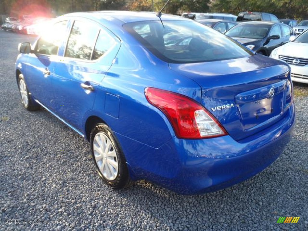 2012 Versa 1.6 S Sedan - Metallic Blue / Charcoal photo #3