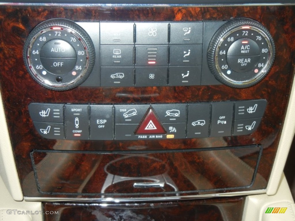 2010 Mercedes-Benz GL 550 4Matic Controls Photo #58836455