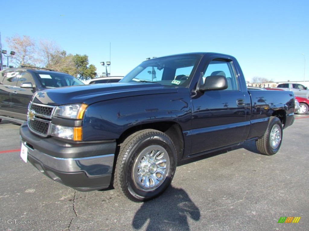 2007 Silverado 1500 Classic Work Truck Regular Cab - Dark Blue Metallic / Dark Charcoal photo #3