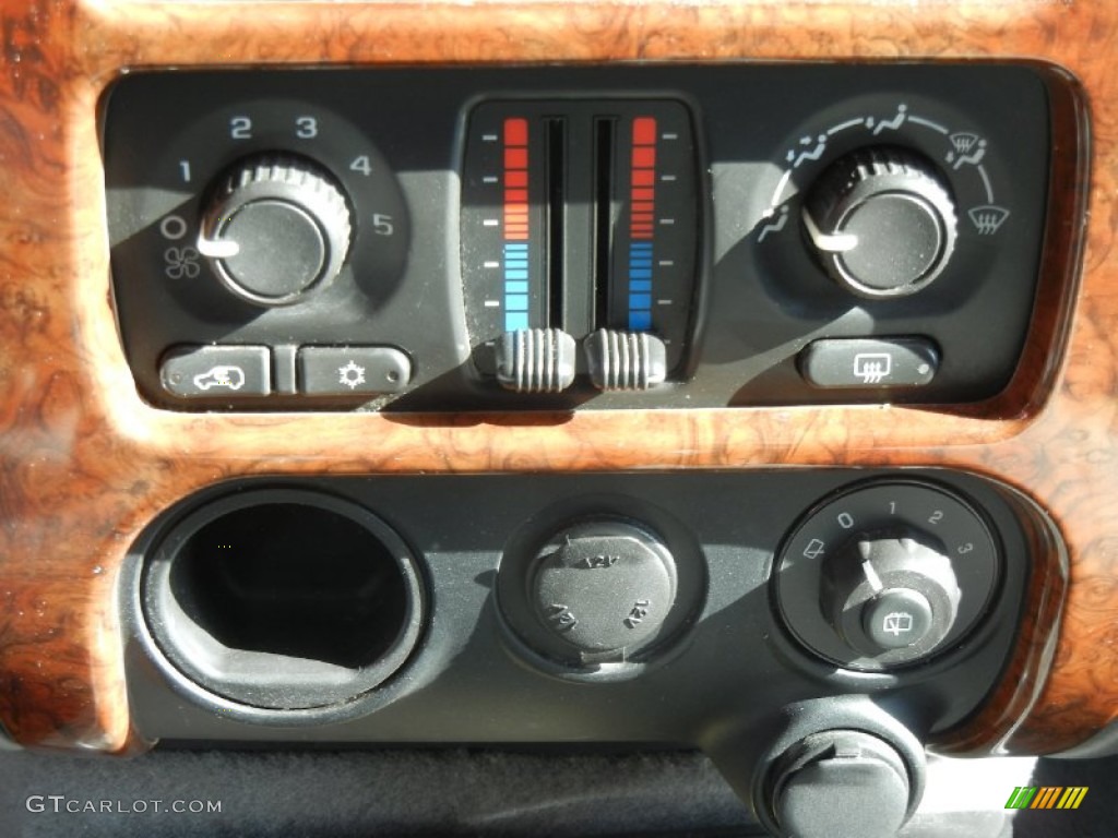 2007 Isuzu Ascender S Controls Photo #58840887