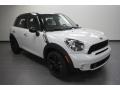 Light White - Cooper S Countryman Photo No. 1
