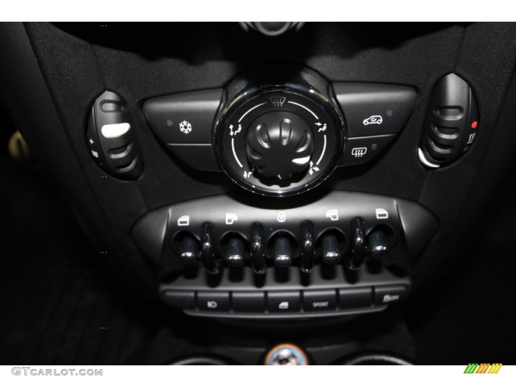 2012 Cooper S Countryman - Light White / Carbon Black photo #16