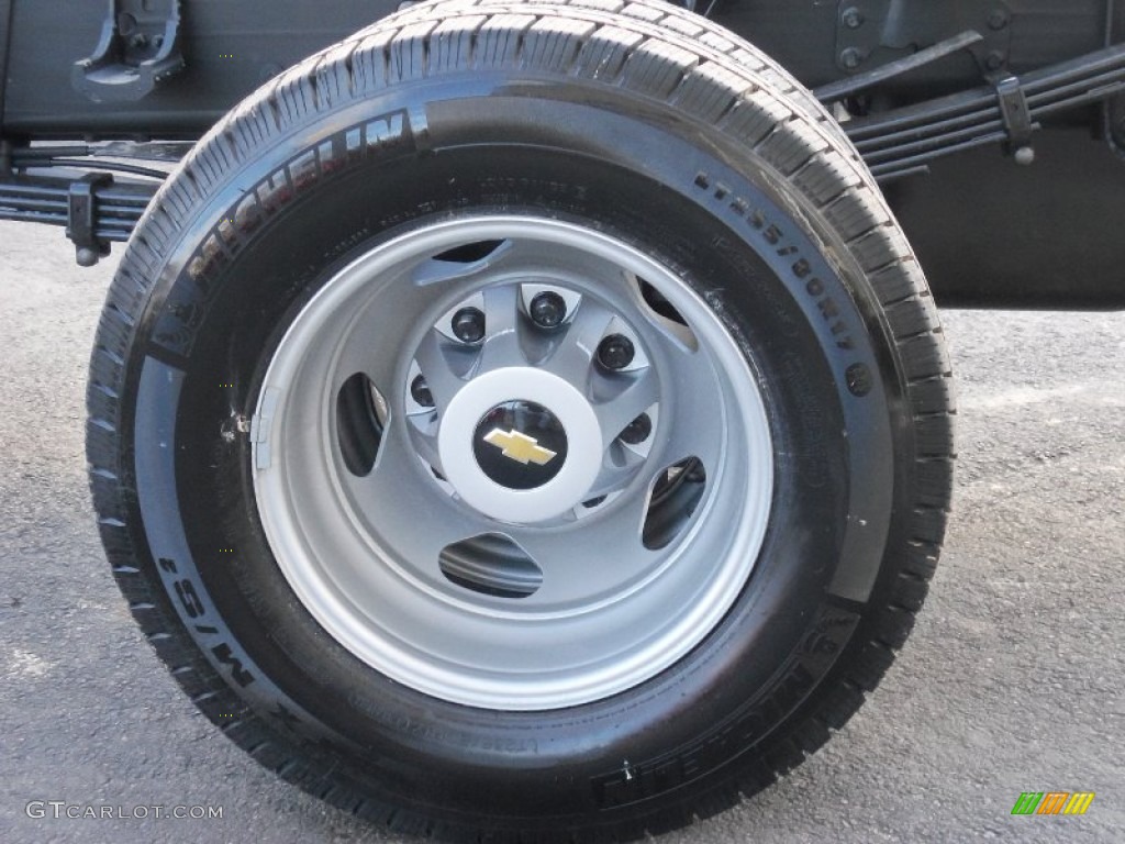 2012 Chevrolet Silverado 3500HD WT Regular Cab 4x4 Chassis Wheel Photo #58846081