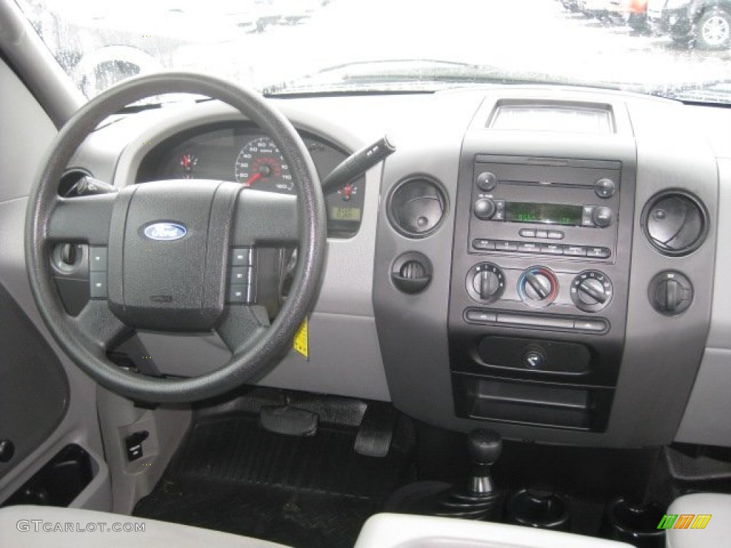 2006 F150 STX SuperCab 4x4 - Silver Metallic / Medium/Dark Flint photo #3