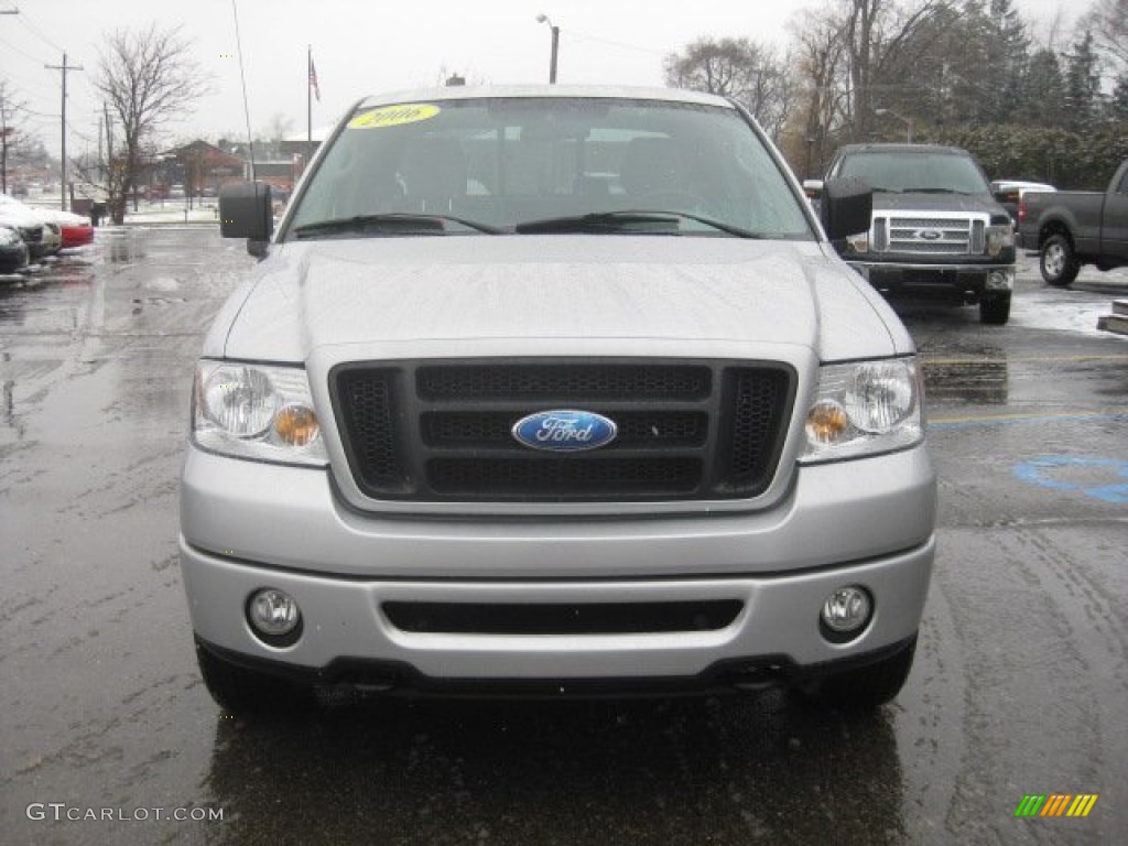 2006 F150 STX SuperCab 4x4 - Silver Metallic / Medium/Dark Flint photo #10