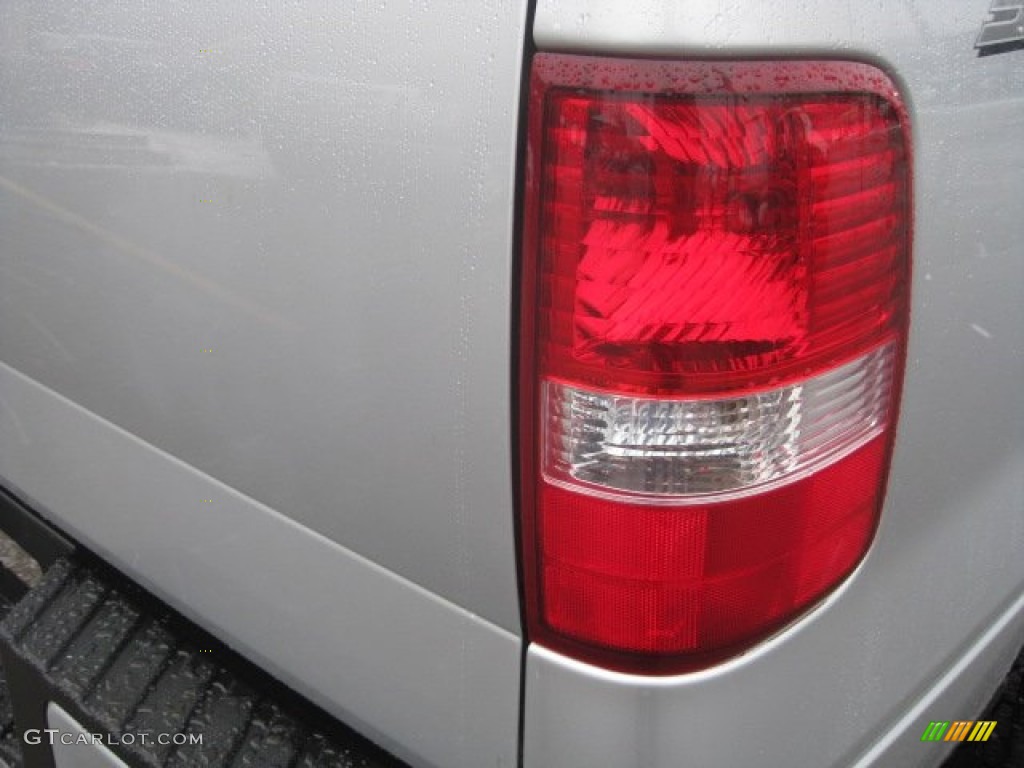 2006 F150 STX SuperCab 4x4 - Silver Metallic / Medium/Dark Flint photo #16