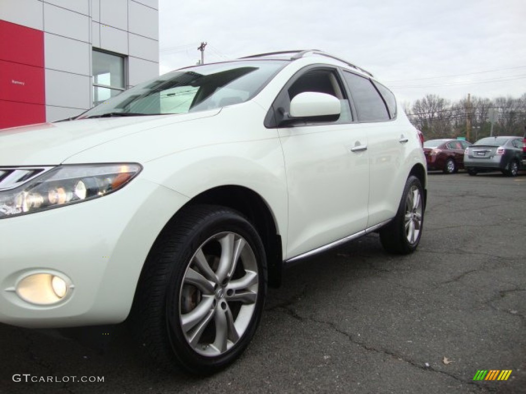 2009 Murano LE AWD - Glacier Pearl / Beige photo #2