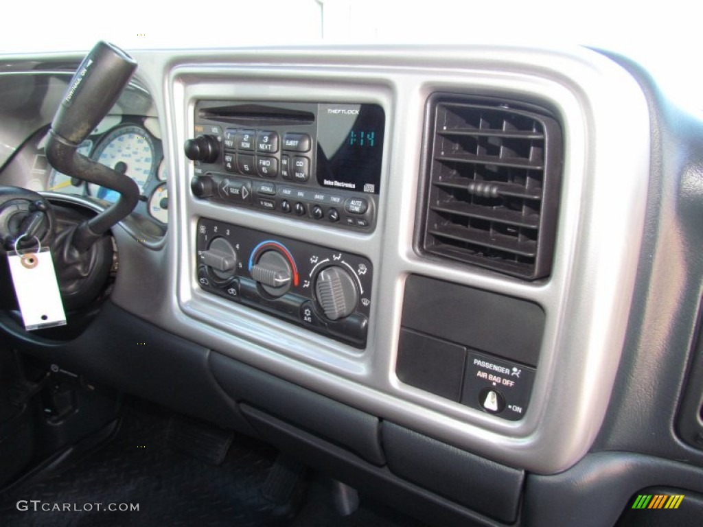 2001 Silverado 1500 LS Regular Cab - Onyx Black / Graphite photo #15