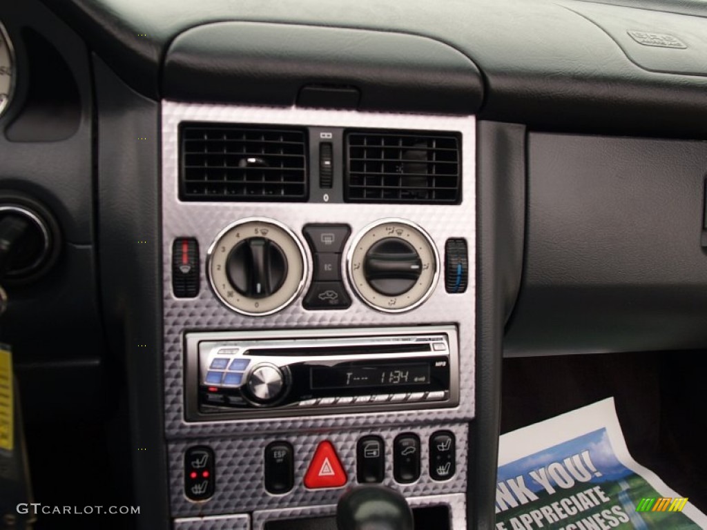 2002 Mercedes-Benz SLK 230 Kompressor Roadster Controls Photo #58856626