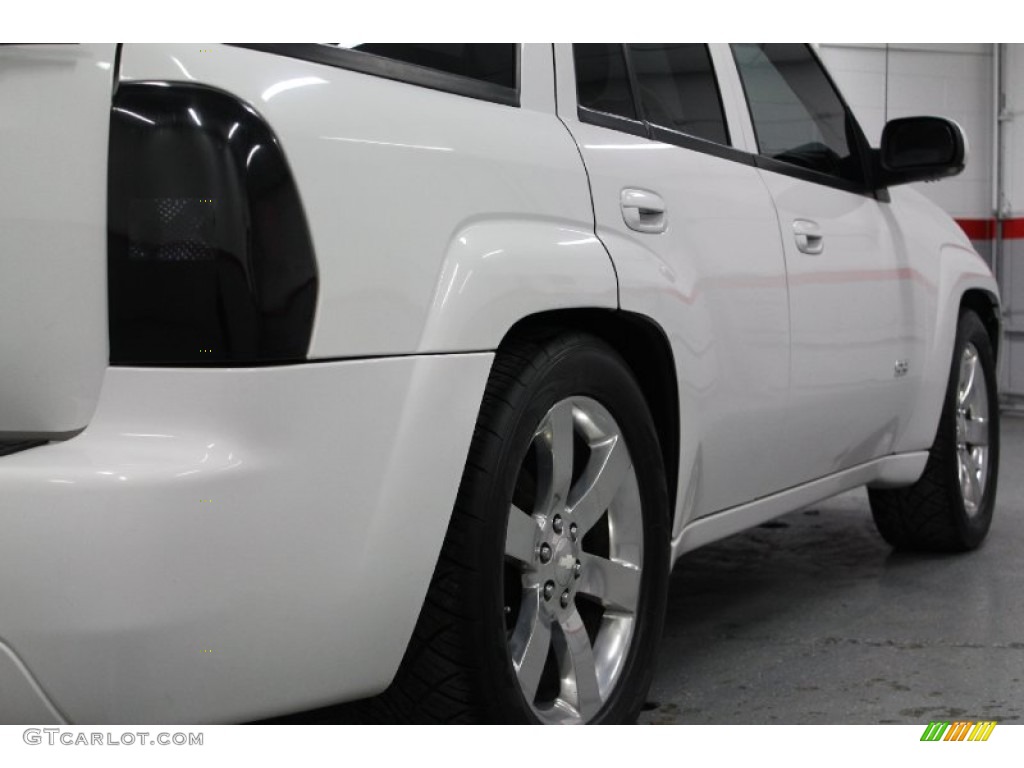 2006 TrailBlazer SS AWD - Summit White / Ebony photo #28