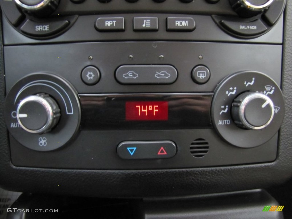 2008 Pontiac G6 GXP Coupe Controls Photos