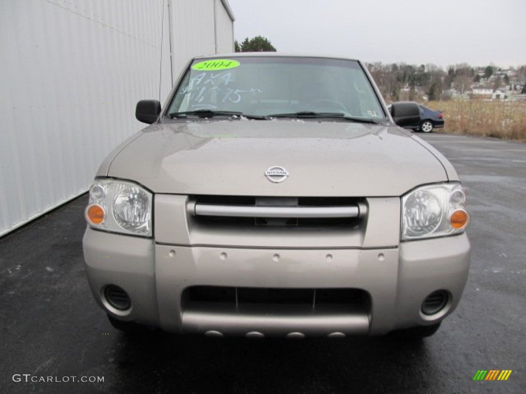 Sand Dune Metallic 2004 Nissan Frontier XE V6 King Cab 4x4 Exterior Photo #58860763