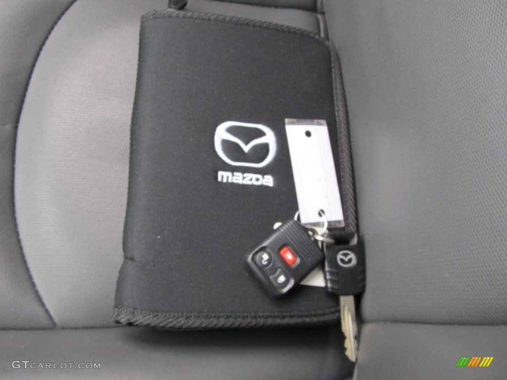 2005 Mazda Tribute s 4WD Keys Photos