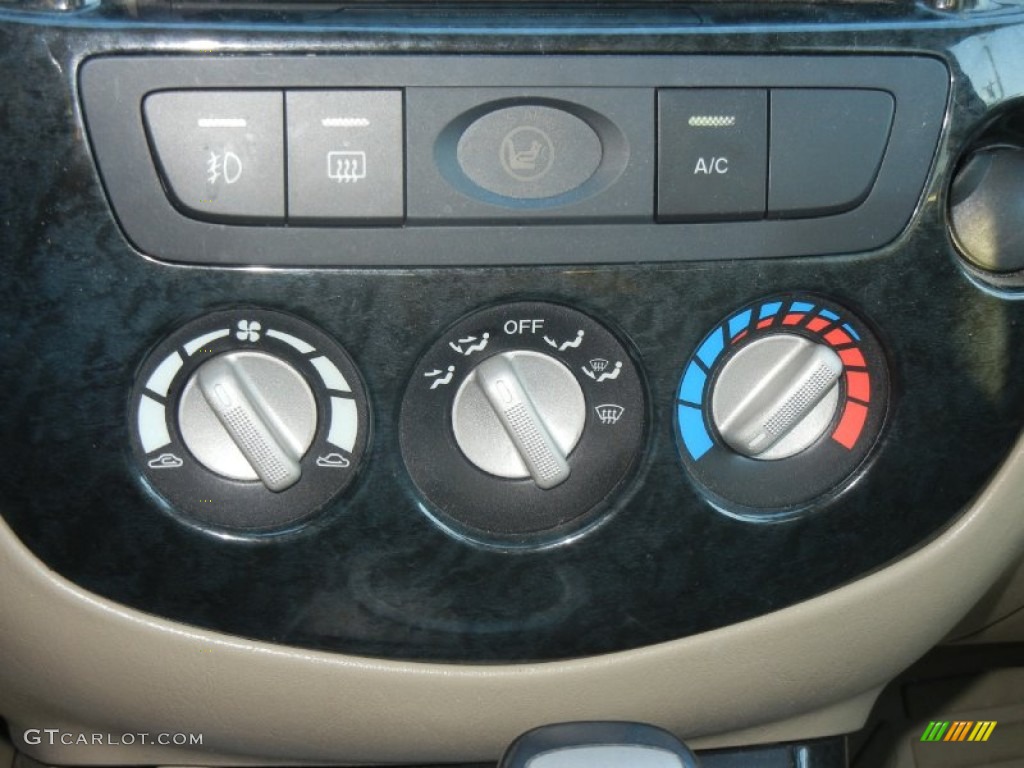 2005 Mazda Tribute s Controls Photo #58863190