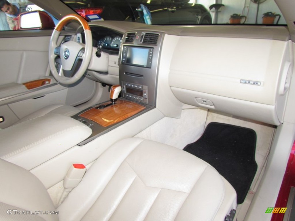 2005 Cadillac XLR Roadster Shale Dashboard Photo #58866193
