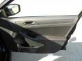 Black - Jetta SE Sedan Photo No. 12