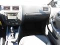 Black - Jetta SE Sedan Photo No. 15
