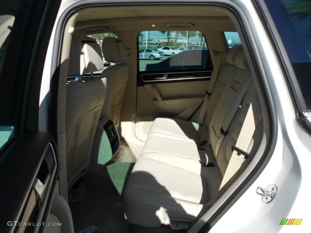 Cornsilk Beige Interior 2012 Volkswagen Touareg TDI Lux 4XMotion Photo #58876159